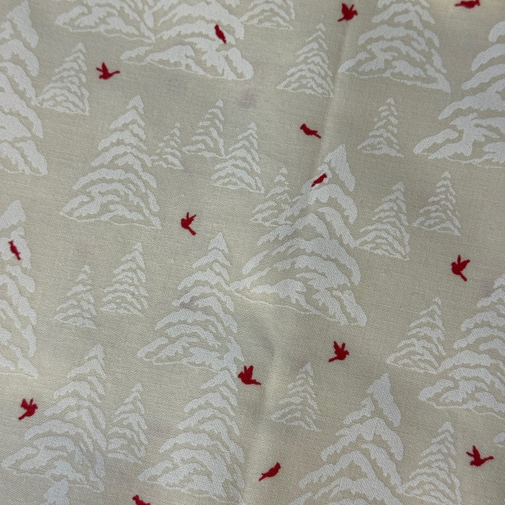 Fabric Remnant 44" x 37" Beige Winter Trees Cardinals Holiday - Picture 2 of 3